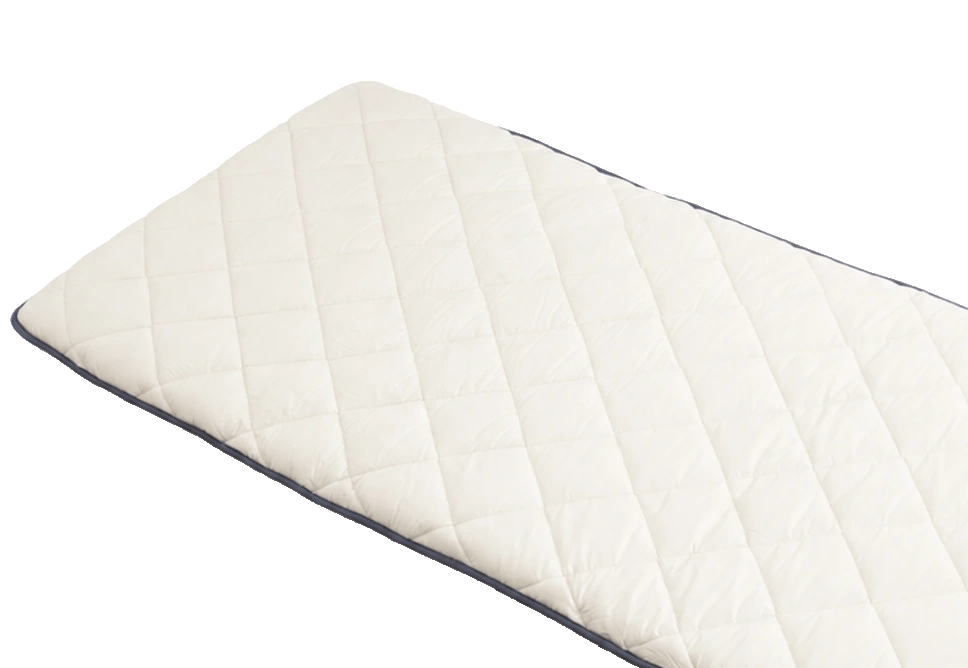 HIMARI cotton cover and close-set quilting detail